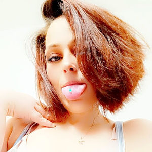 Meet your Posher, Alaura